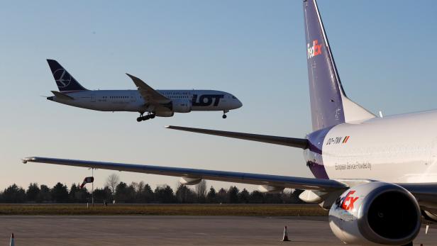 Polish airlines LOT Boeing 787-8 Dreamliner SP-LRC aircraft is seen landing at the Chopin International Airport in Warsaw
