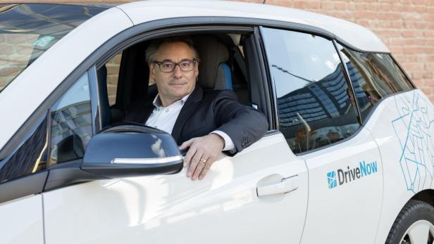 Robert Kahr, Geschäftsführer von DriveNow Österreich, hat 20 BMW i3 in seiner Flotte.