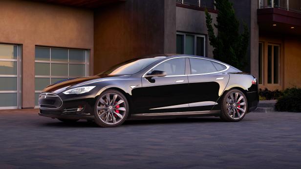 Tesla S 70D bringt mehr Reichweite und Allrad