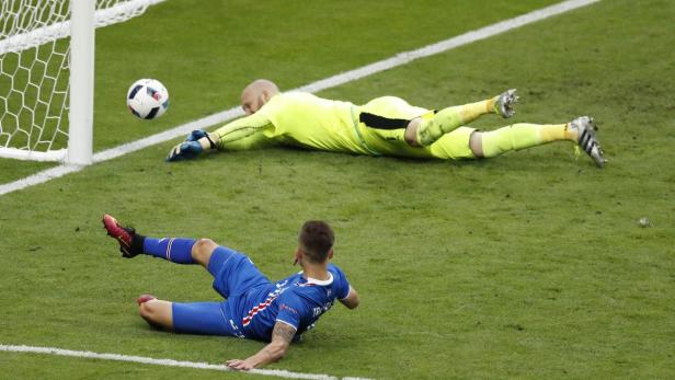 Island steigt mit einem 2:1 gegen Österreich in das EM-Achtelfinale auf