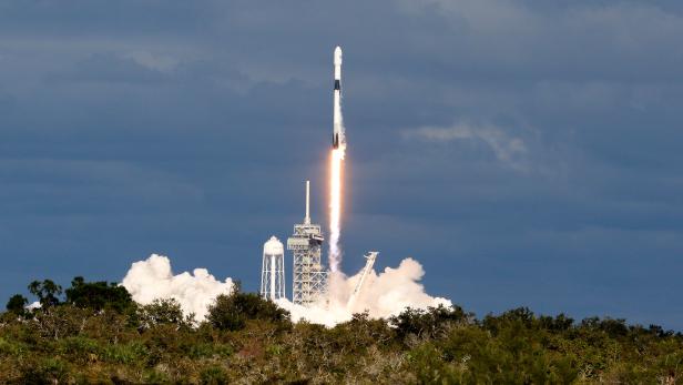 SpaceX Falcon 9 rocket launches carrying a Qatari communications satellite