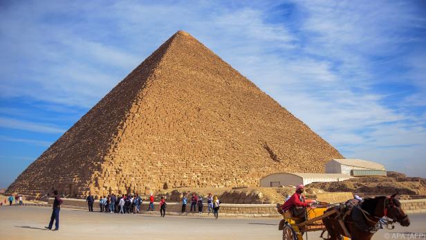 Weltbekannte Cheops-Pyramide in Gizeh