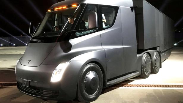 FILE PHOTO:    Tesla's new electric semi truck is unveiled during a presentation in Hawthorne