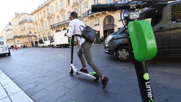 FILES-FRANCE-TRANSPORT-ELECTRIC-SCOOTER-ENVIRONMENT-STRATEGY-MAR