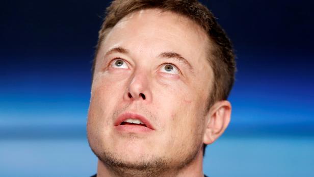 FILE PHOTO: SpaceX founder Musk at a press conference following the first launch of a SpaceX Falcon Heavy rocket in Cape Canaveral