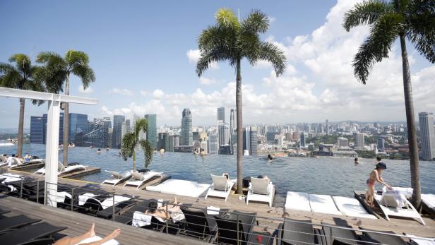 Hotelpool über Singapur