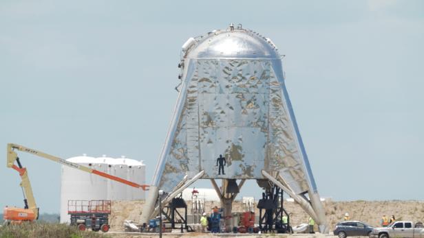 SpaceX performs an untethered test of their company's Raptor engine in Boca Chica