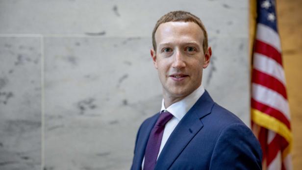 US-FACEBOOK-CEO-MARK-ZUCKERBERG-MEETS-WITH-LAWMAKERS-ON-CAPITOL-