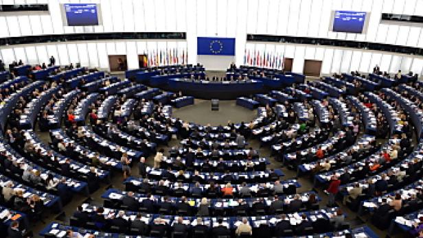 Parlamentssaal in Straßburg: Die Abgeordneten müssen Nebeneinkünfte angeben - aber nicht sehr exakt