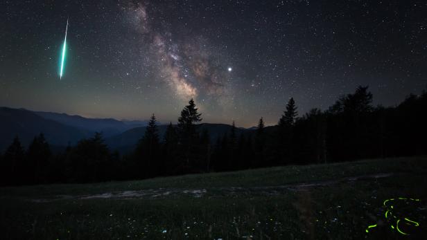 Wo sind nur die Sternschnuppen hin, wo sind sie geblieben? Wie die Lichtverschmutzung den Himmelsblick verändert.