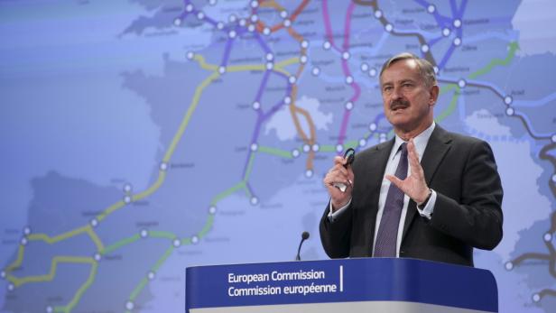 Transport-Kommissar Siim Kallas wünscht sich kostenlose Informationssysteme für EU-Bürger