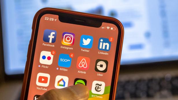 Social media app icons on new iphone