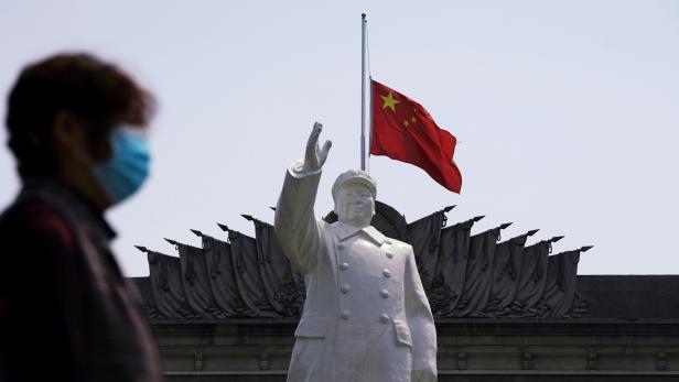 Eine Statue von Mao Zedong in Wuhan