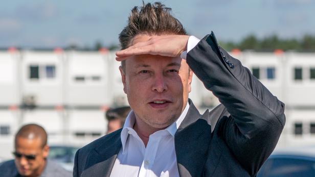 Tesla reports record Q3 profits