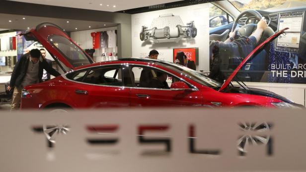 Will bis Ende des Jahres profitabel sein: Tesla