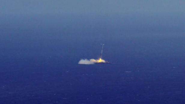 Der zweite Versuch, eine SpaceX Falcon-9-Rakete auf einer Plattform im Meer landen zu lassen, scheiterte an einem fehlerhaften Ventil