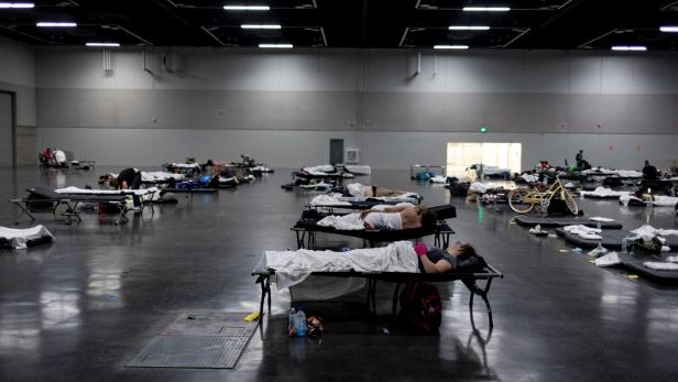 FILE PHOTO: U.S. Pacific Northwest faces heat wave FILE PHOTO: U.S. Pacific Northwest faces heat wave