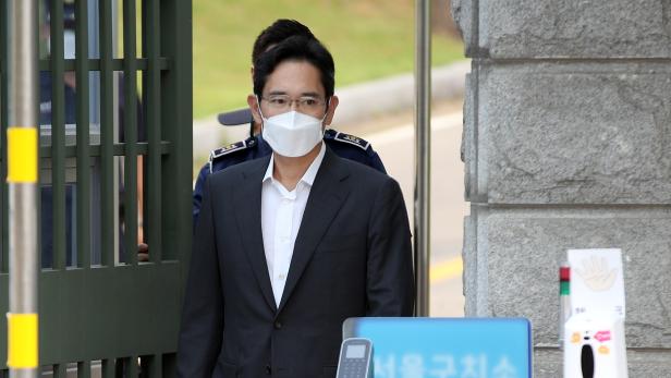 Samsung Vice Chairman paroled