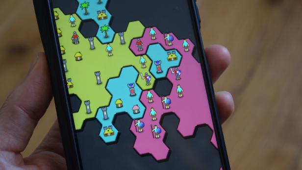 Spiele-App Antiyoy auf einem Smartphone