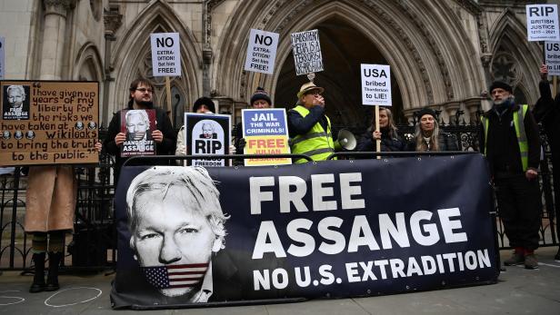 Wikileaks founder Julian Assange wins right to ask Supreme Court hear his case against US extradition