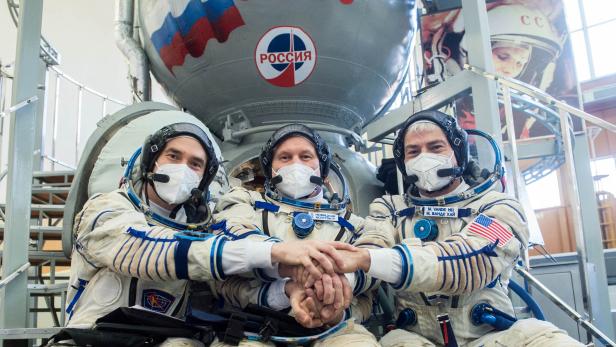 FILE PHOTO: Crew members attend a training session ahead of their expedition to the International Space Station in Star City