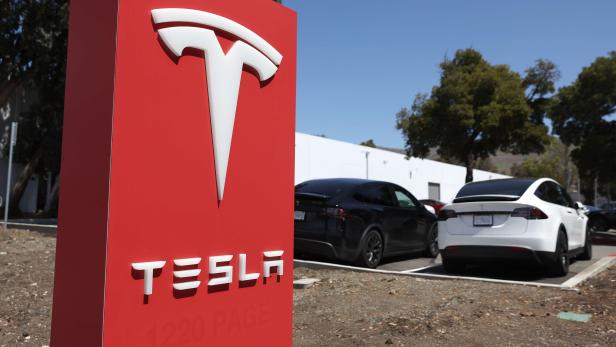 Tesla-CEO Elon Musk kündigt bis zu 3,5 Prozent seiner Angestellten.