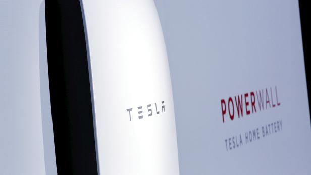 FILE PHOTO: The Tesla Energy Powerwall Home Battery is unveiled by Tesla Motors CEO Elon Musk during an event in Hawthorne, California