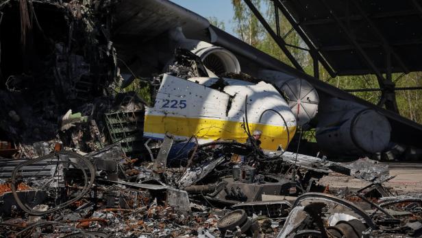 Zerstörte Antonow An-225