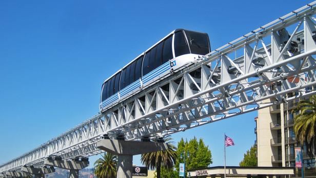 Das Vorarlberger Unternehmen Doppelmayr installierte die neue Hochbahn in der San Francisco Bay Area