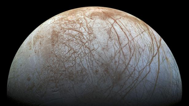 NASA veröffentlicht ein völlig überarbeitetes Bild vom großen Jupiter-Mond Europa