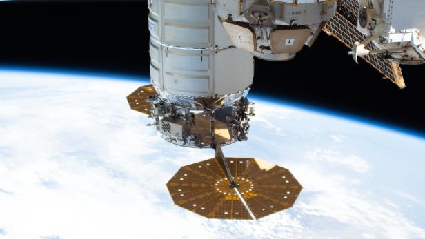 Cygnus, angedockt an der ISS