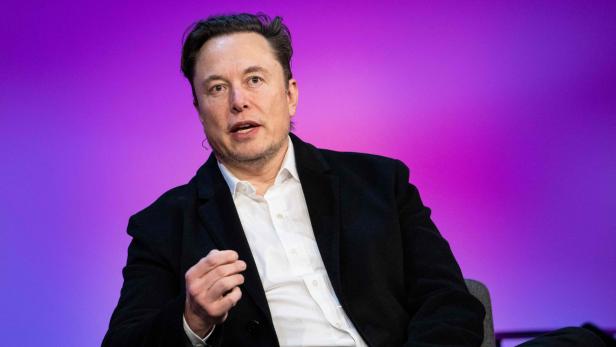 Elon Musk kann die Finger nicht von fragwürdigen Tweets lassen.