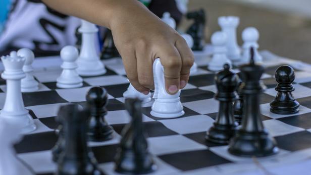 Mexican makes history in the school chess world championship