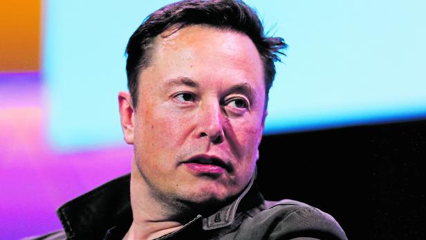 Elon Musk stichelt weiter gegen Twitter.