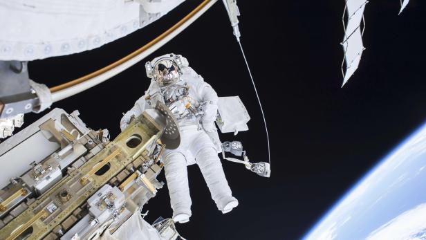 Russischer Raumfahrer musste ISS-Außeneinsatz unerwartet abbrechen (Symbolbild)