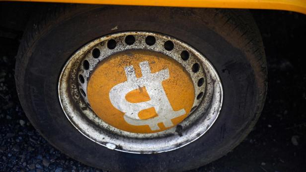 Bitcoin-Logo auf Reifen