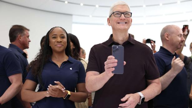 US-APPLE-HOLDS-LAUNCH-EVENT-FOR-NEW-PRODUCTS-AT-ITS-HEADQUARTERS