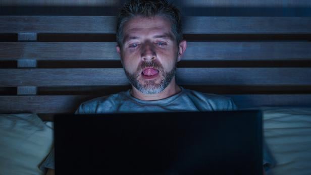 Britische Porno-Konsumenten müssen nun einen Identitätsnachweis erbringen, wenn sie Pornoseiten ansurfen wollen. (Symbolbild) Britische Porno-Konsumenten müssen nun einen Identitätsnachweis erbringen, wenn sie Pornoseiten ansurfen wollen. (Symbolbild)