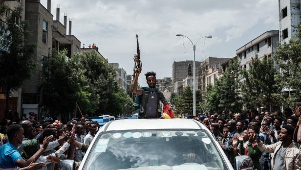 Mitglied der Tigray People's Liberation Front bei einer Parade in Mekele im Juni 2021.