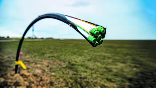 Glasfaserkabel sollen schnelles und stabiles Internet in alle Ecken des Landes bringen