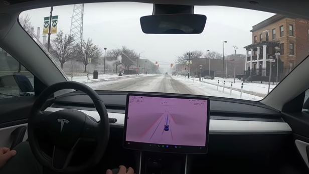 Video: So schlecht kommt autonomer Tesla mit Schnee zurecht