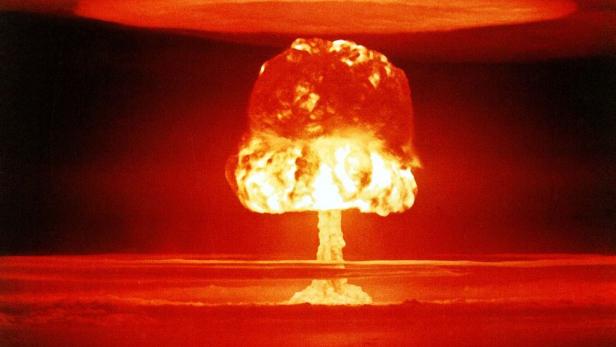 Eine Kernwaffe kann innerhalb kürzester Zeit ganze Städte zerstören. 