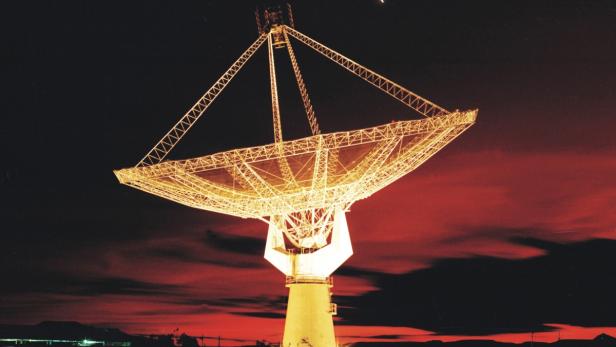 Giant Metrewave Radio Telescope (GMRT) 