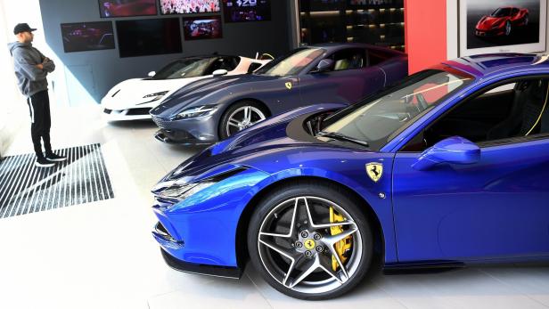Ferrari-Chef meint, es gibt zu viel Aufregung um E-Autos