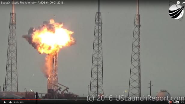 Explodierende SpaceX-Rakete