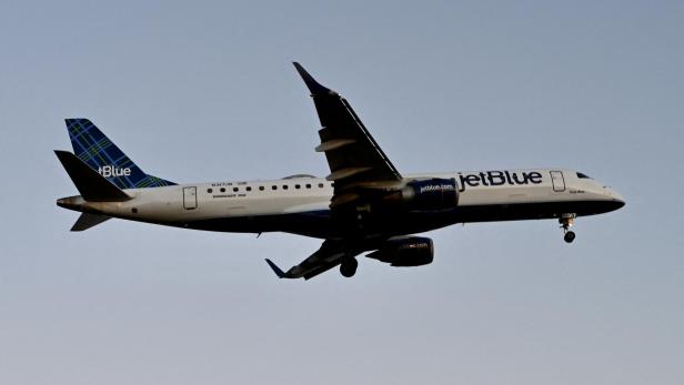 Eine Embraer 190 von JetBlue