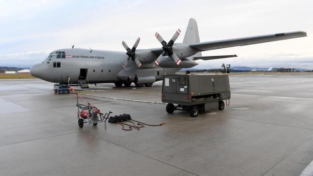 CORONAVIRUS: ABFLUG BUNDESHEER MIT C-130 NACH FRANKREICH