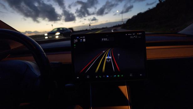 Tesla Model 3 uses FSD beta to navigate city streets in California