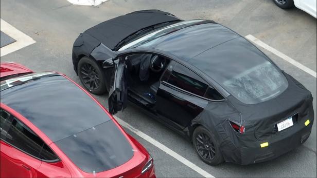 Tesla Model 3 bekommt ein neues Lenkrad