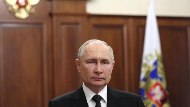 Dem russischen Präsidenten Putin war es immer schon ein Anliegen, die Nachrichten im Land zu kontrollieren.